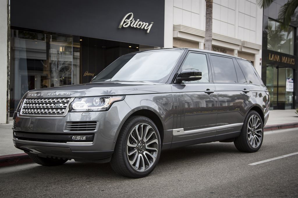 Range Rover LWB - Hinterbänkler auf dem Hochsitz