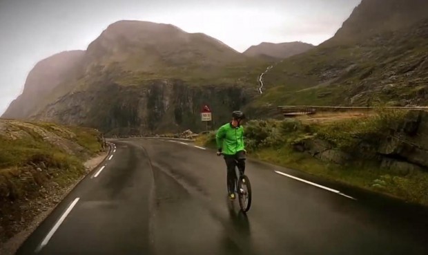 Real Mountainbiking (rückwärts)! - Bild: Youtube