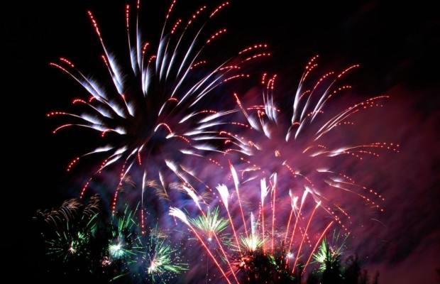 Schäden durch Silvesterfeuerwerk - Autofahrer fürchten Knaller