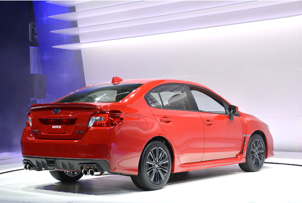 Subaru WRX: Seiten-/Heckansicht. 