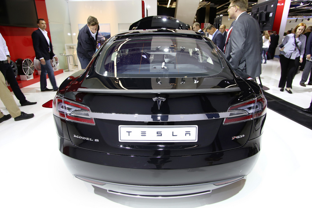 Tesla: Kraftfahrt-Bundesamt entlastet Model S