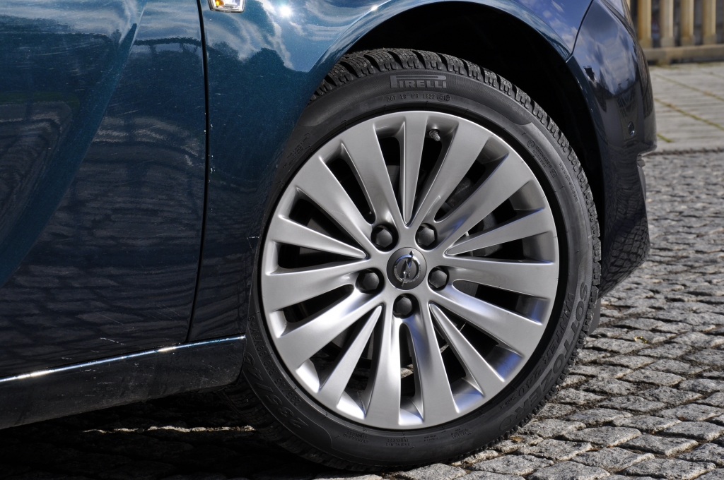 Test Opel Insignia 1.6 SIDI - Der Konkurrenz weit voraus