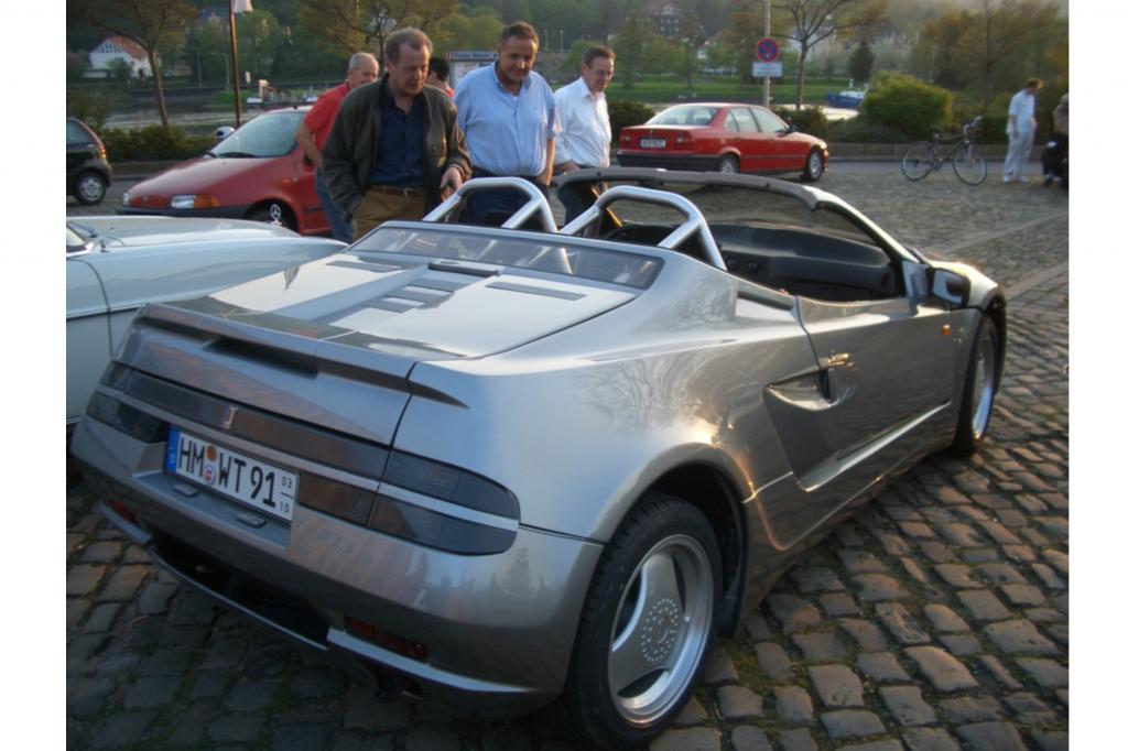 Um das Interesse an dem neuartigen Auto zu schüren, sollten die TR1 in einer eigens initiierten Rennserie im Rahmen der Deutschen Tourenwagen-Meisterschaft (DTM) gegeneinander antreten