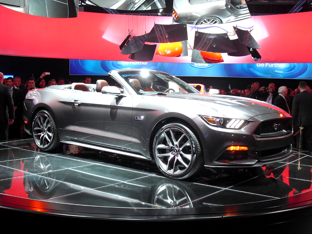 Und so sieht die offene Variante des Ford Mustangs aus. 