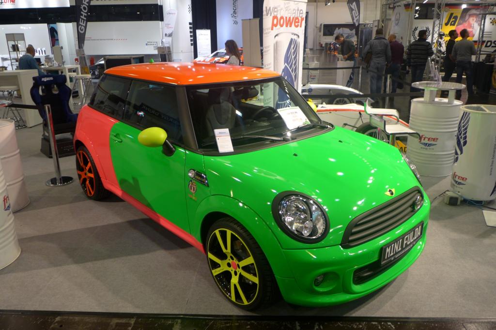 Wer unter Tuning nur Leistungssteigerung und dicke Reifen versteht, ist auf der Essen Motorshow nicht falsch, aber auch nicht mehr ganz richtig.