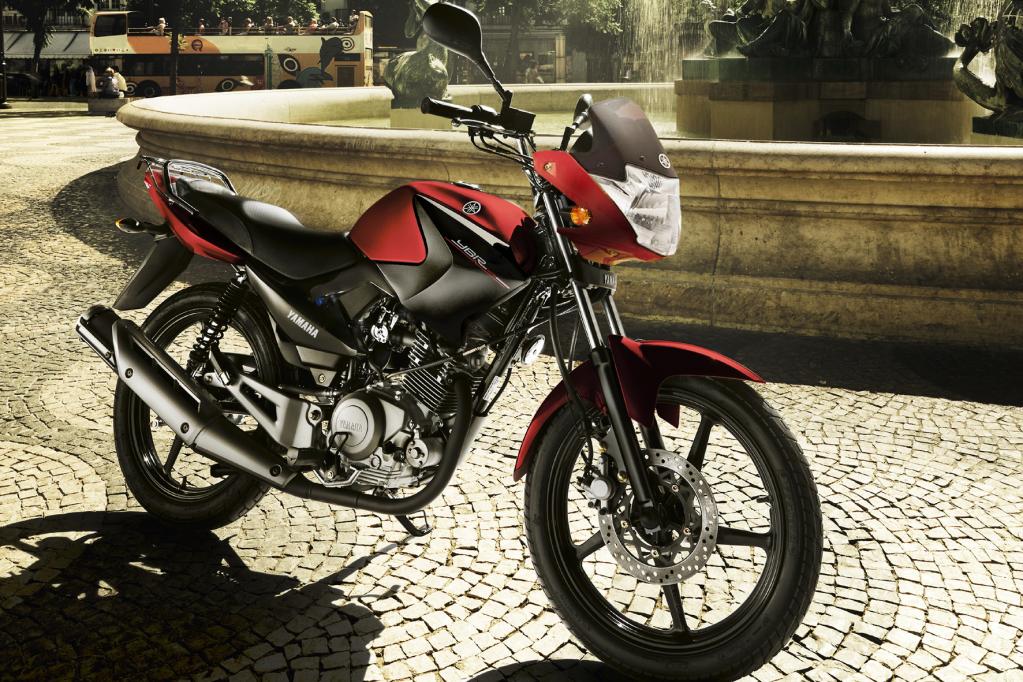 Yamaha YBR125 jetzt mit Cockpitverkleidung