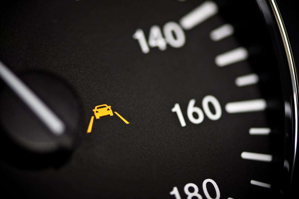 Autofahrer kennen Warnleuchten nicht