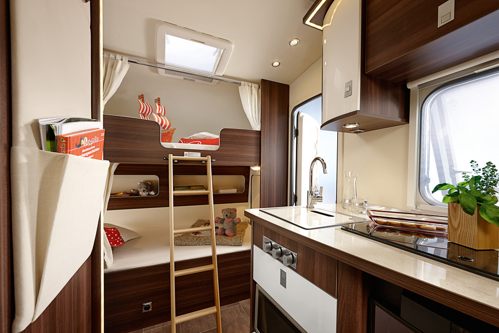 Bürstner Averso Plus.

Foto:  Auto-Medienportal.Net/Bürstner 