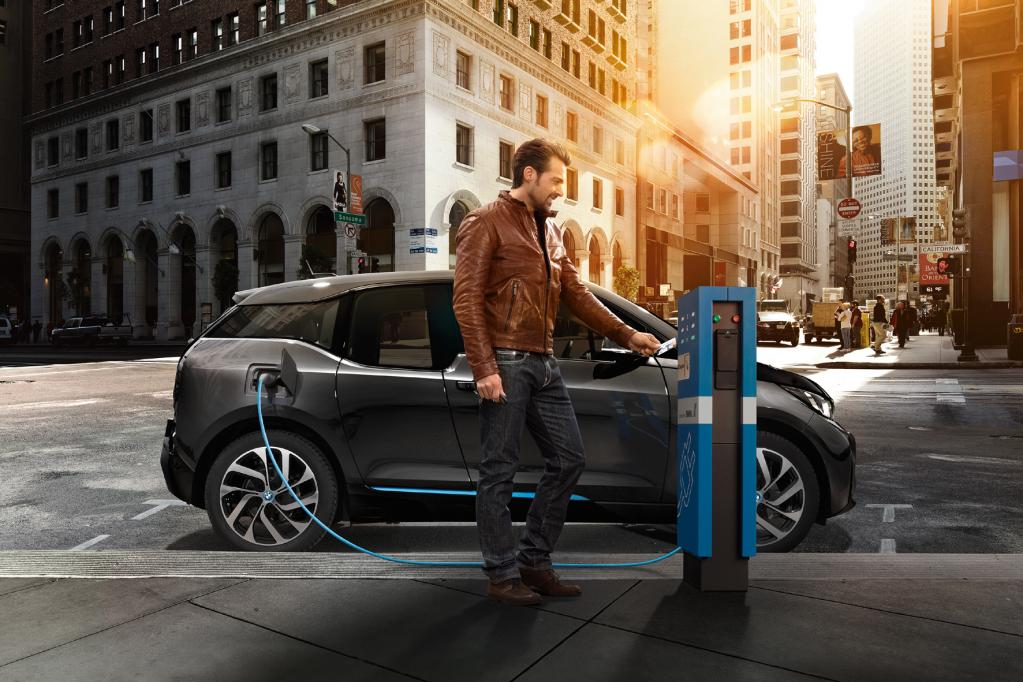 BMW Elektro-Ladenetzwerk teuer