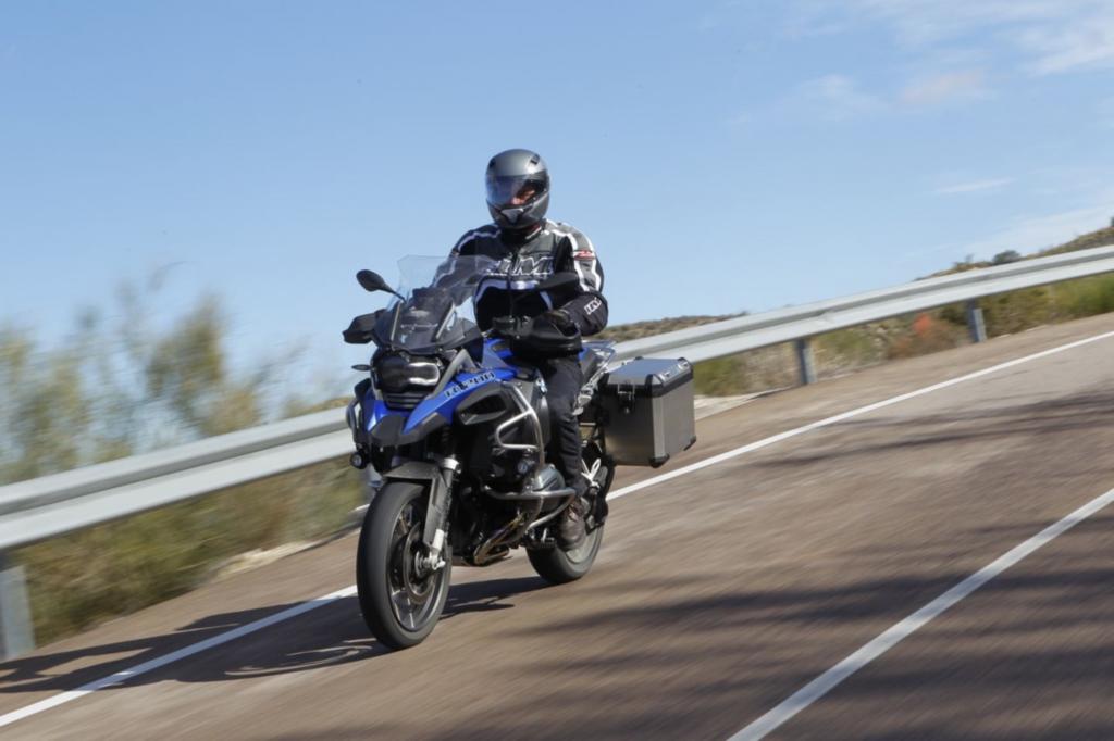 BMW R 1200 GS Adventure und R 1200 RT - Wasser marsch für den Boxermotor