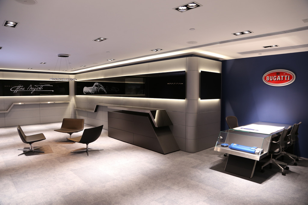 Bugatti eröffnet Showroom in Hong Kong