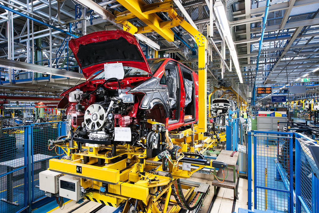 Daimler investiert in spanisches Transporterwerk