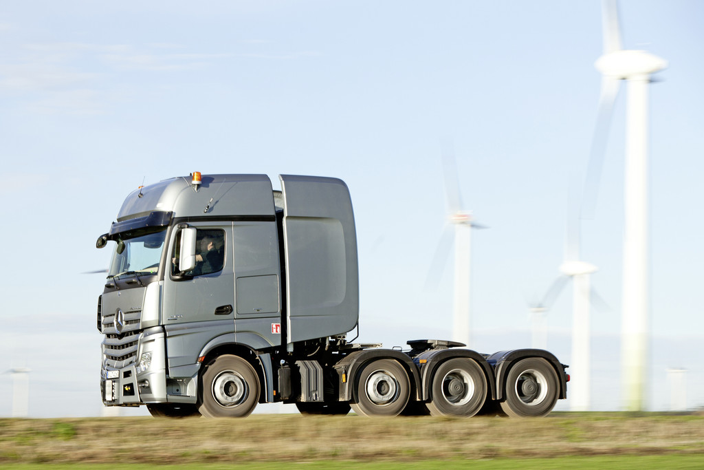 Daimlers dickste Brummis: Actros SLT und Arocs SLT