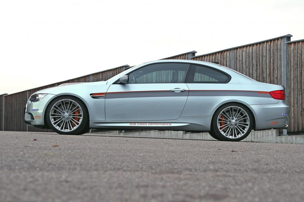 Der 452 kW/615 PS starke G-Power M3 SK II CS „Hurricane 337 Edition“ erreichte auf dem Highspeed-Oval im süditalienischen Nardo eine Höchstgeschwindigkeit von 337 km/h.