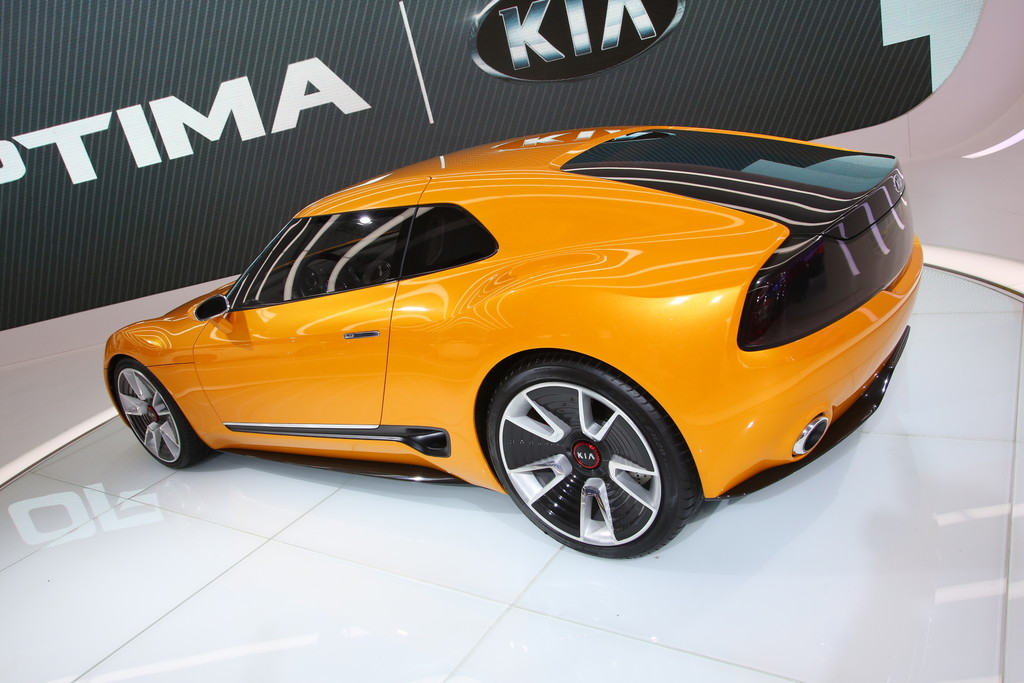 Detroit 2014: Beim Kia GT4 Stinger macht der Motor die Musik