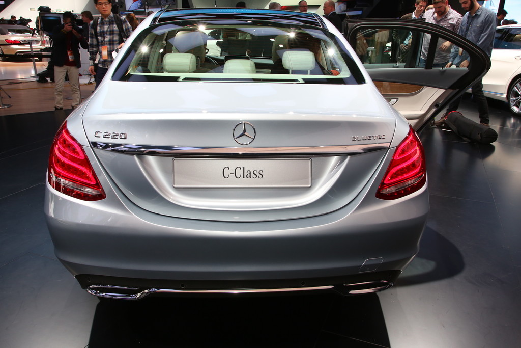 Detroit 2014: Die C-Klasse holt sich Hightech aus der Oberklasse