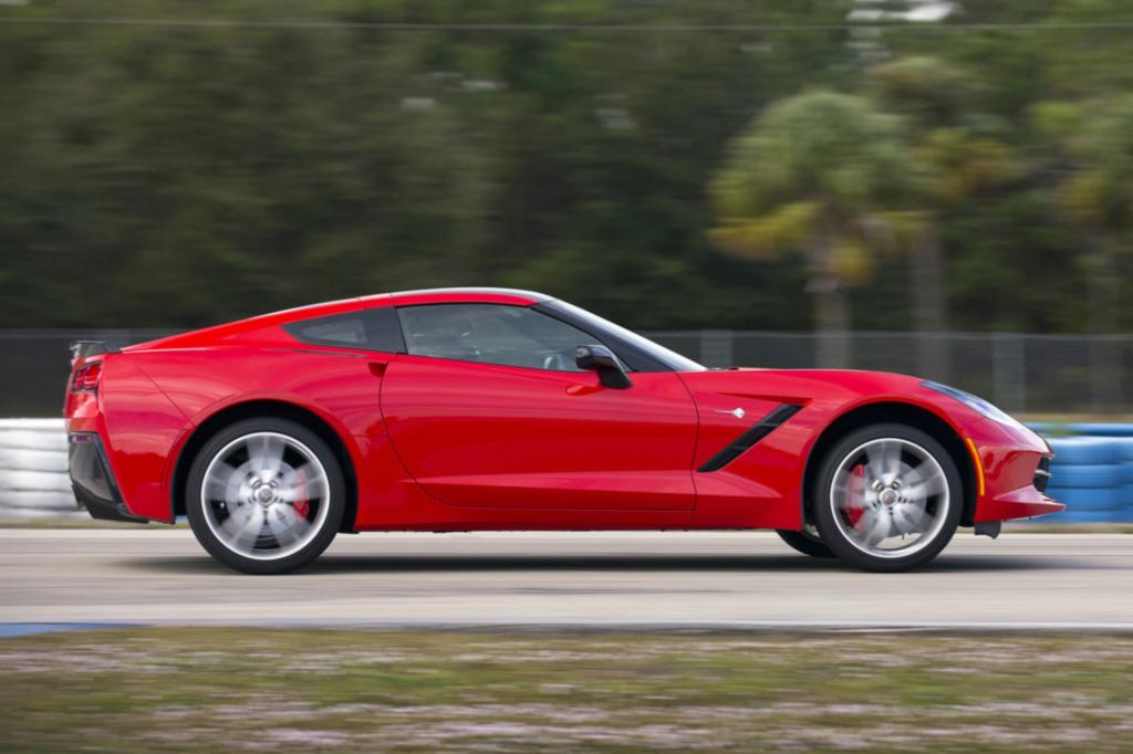 Die Corvette Stingray ist per se nichts für zurückhaltende Autofahrernaturen. Für die echten Poser kommt die Amerikanerin künftig mit einem besonderen Extra