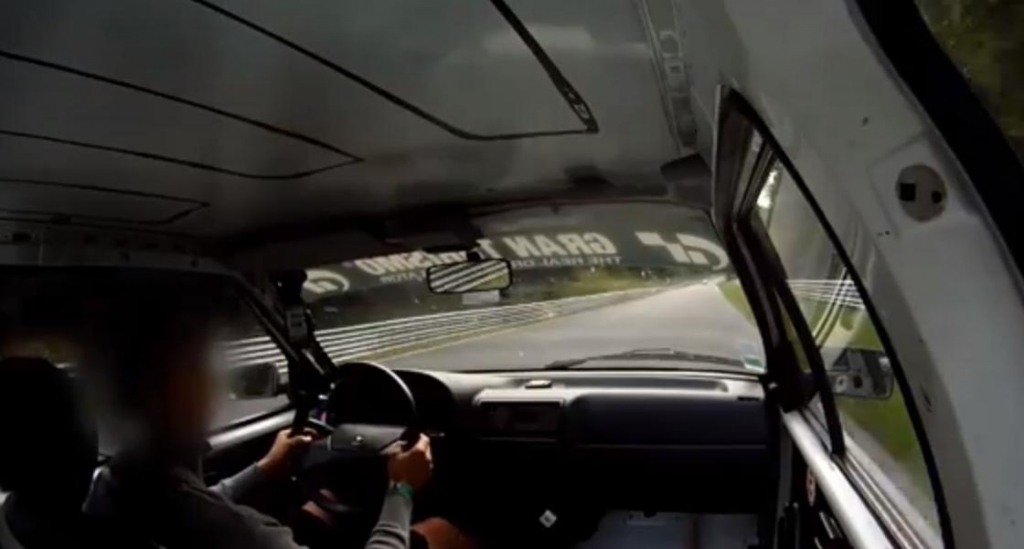 Die perfekte Runde auf dem Nürburgring... mit einem Citroen AX.