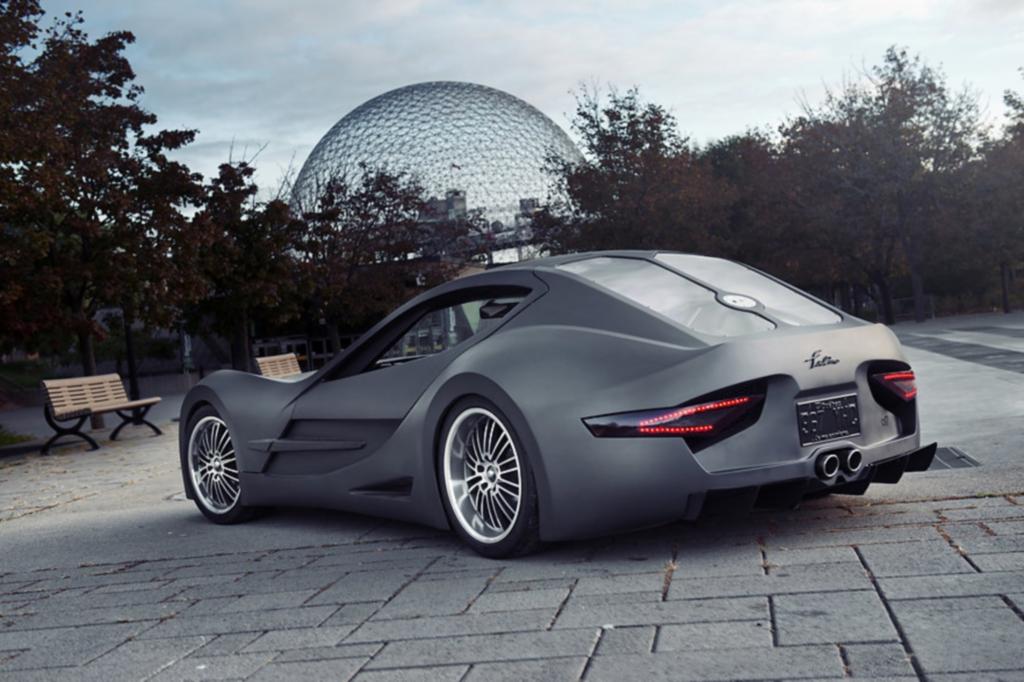 Für den Antrieb sorgt ein Achtzylinder-Motor aus der Rennwagen-Version der Chevrolet Corvette, der aus 6,2-Liter-Hubraum 386 kW/525 PS holt.