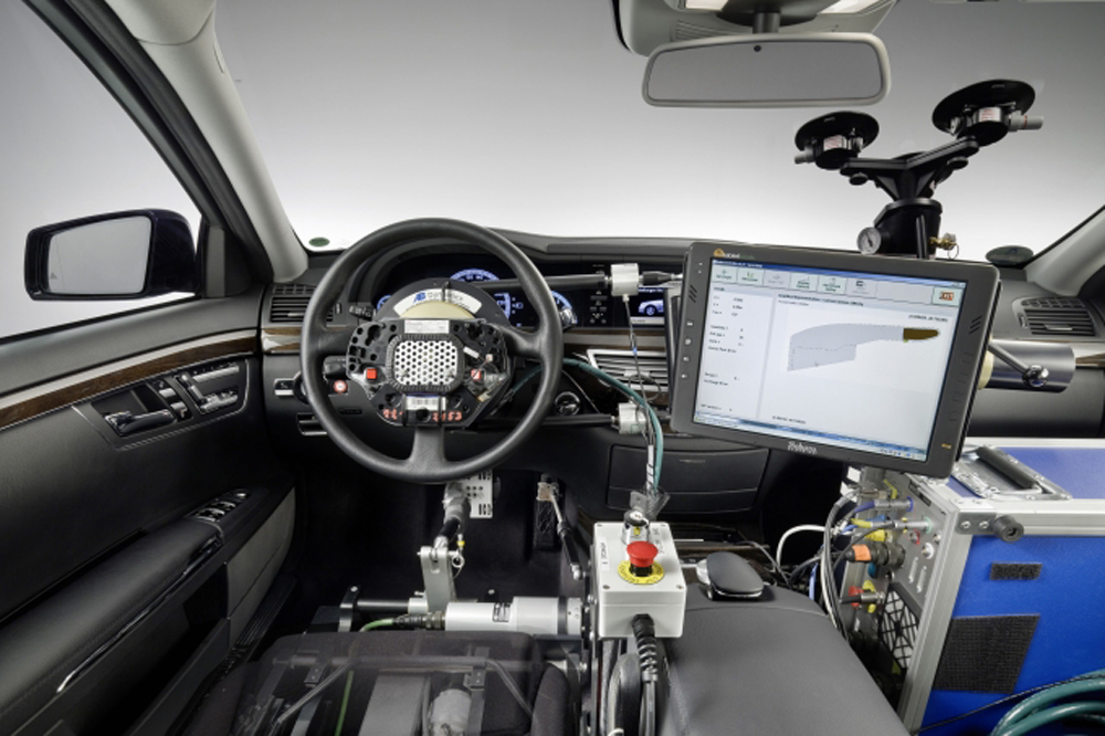 Fahrer-Assistenzsysteme - Von hilfreichen, sehenden und selbst fahrenden Geistern