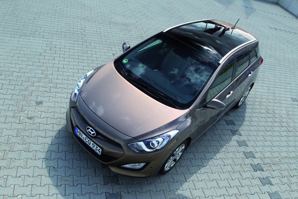 Hyundai i30 Kombi blue 1.6 CRDI: Sparsam und geräumig