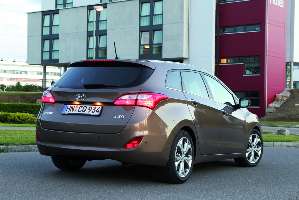 Hyundai i30 Kombi blue 1.6 CRDI: Sparsam und geräumig