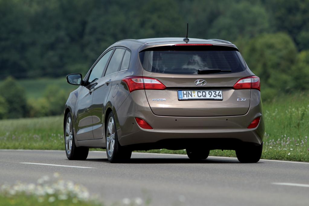 Hyundai i30 Kombi blue 1.6 CRDI: Sparsam und geräumig