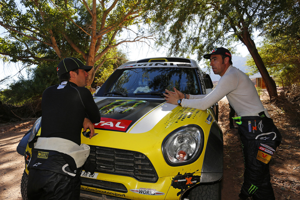 Joan Nani Roma (rechts) und Co-Pilot Michel Périn.

Foto: Auto-Medienportal.Net/DPPI 