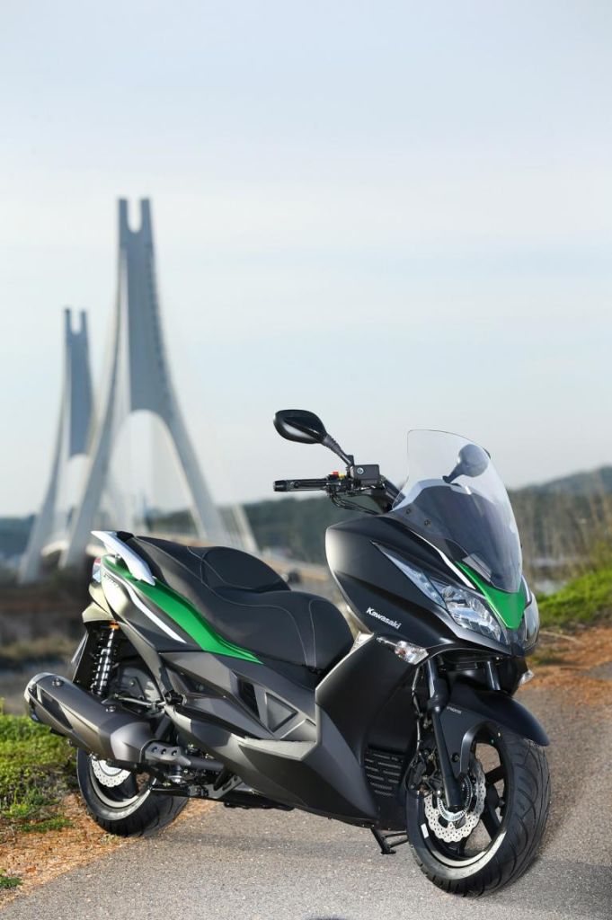 Kawasaki J300 als Roller-Neuling