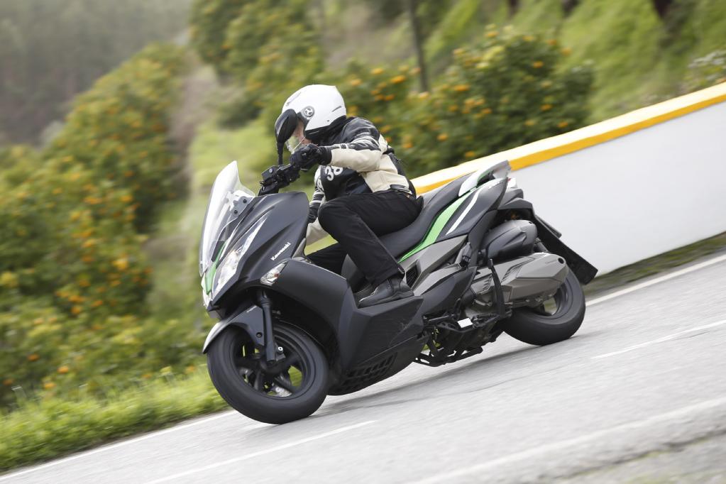 Kawasaki J300 als Roller-Neuling