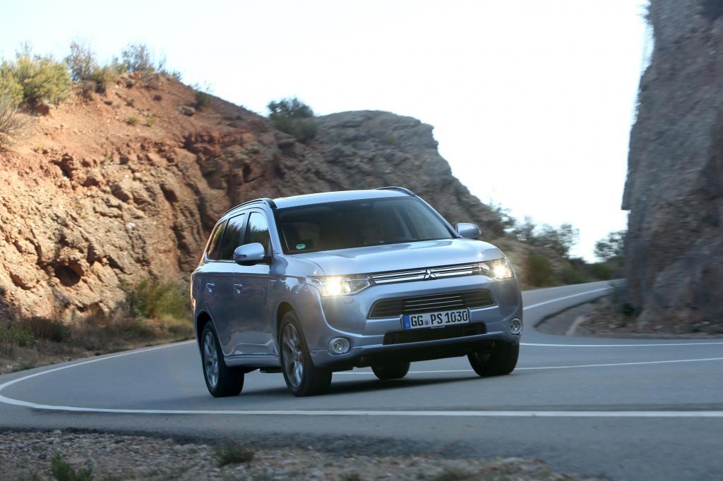 Mitsubishi Outlander PHEV - Das Elektroauto unter den Hybriden