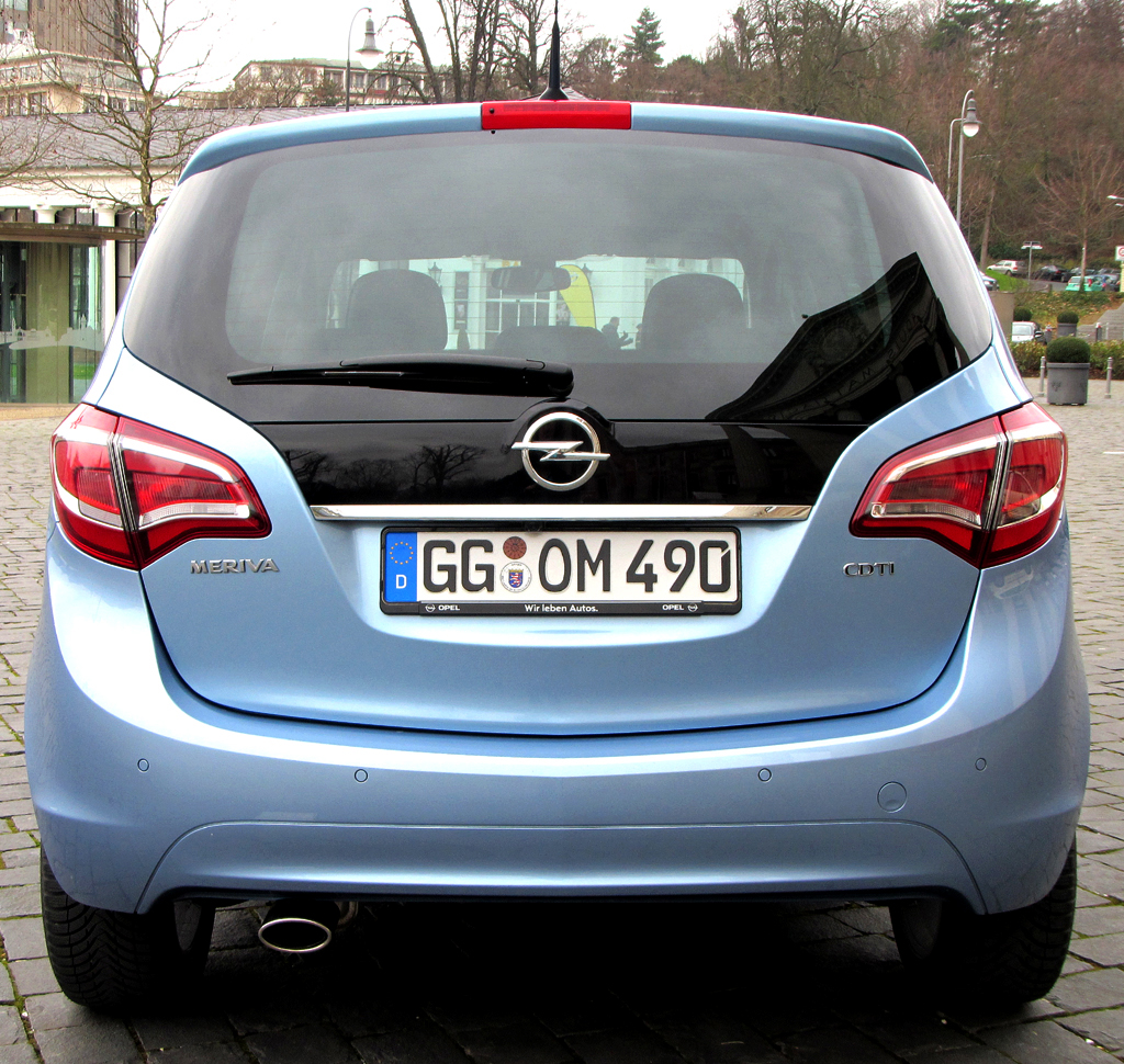 Opel Meriva: Blick auf die Heckpartie. 