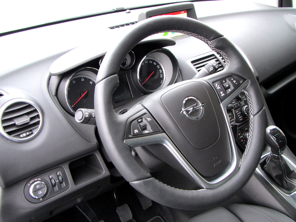 Opel Meriva: Blick ins Cockpit. 