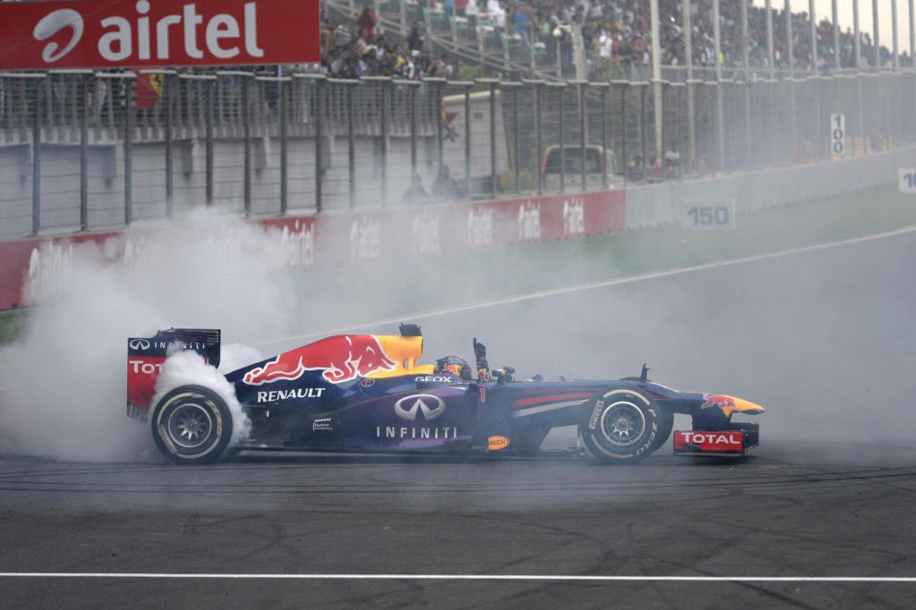Pirelli fährt bis 2016 Formel 1