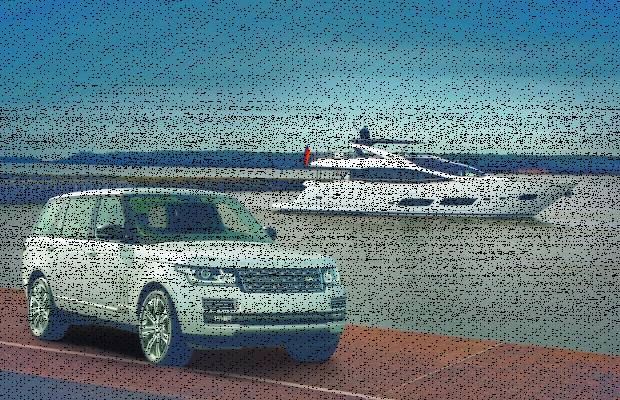 Range Rover LWB hat auf der 