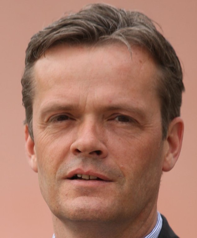 Schäfer folgt Renschler
