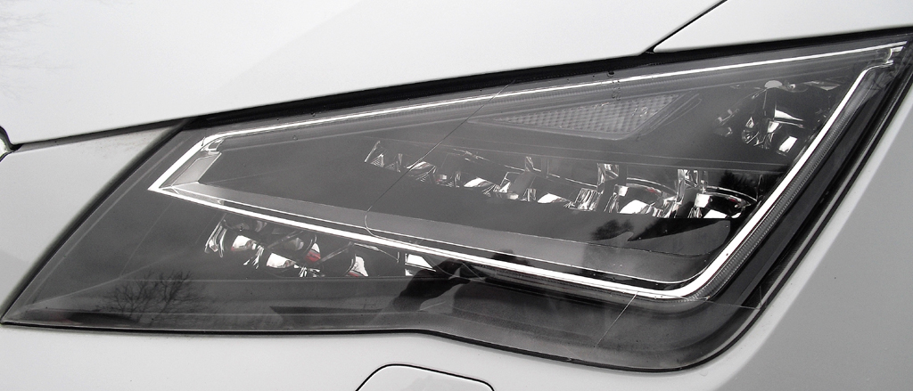 Seat León SC: Moderne Leuchteinheit vorn. 