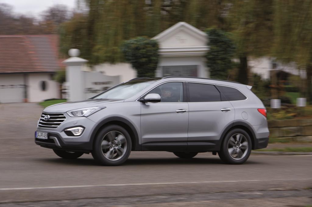 Seit kurzem ist auch der Hyundai Santa Fe als Siebensitzer zu haben - © Hyundai
