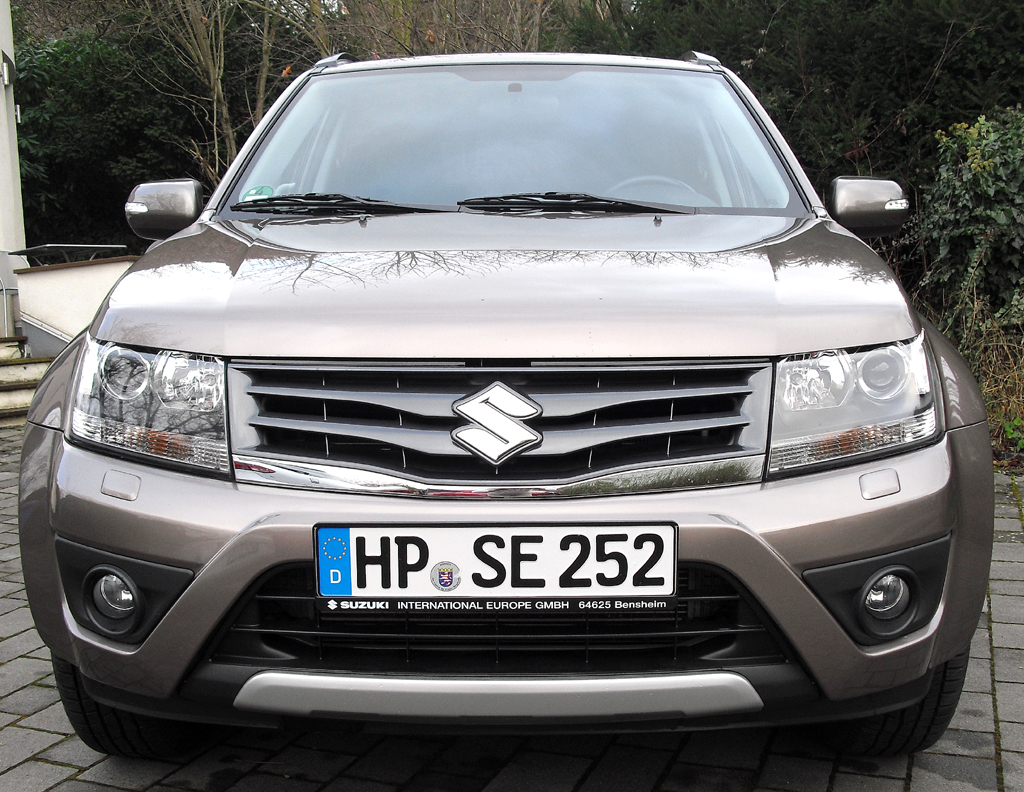 Suzuki Grand Vitara: Blick auf die Frontpartie. 