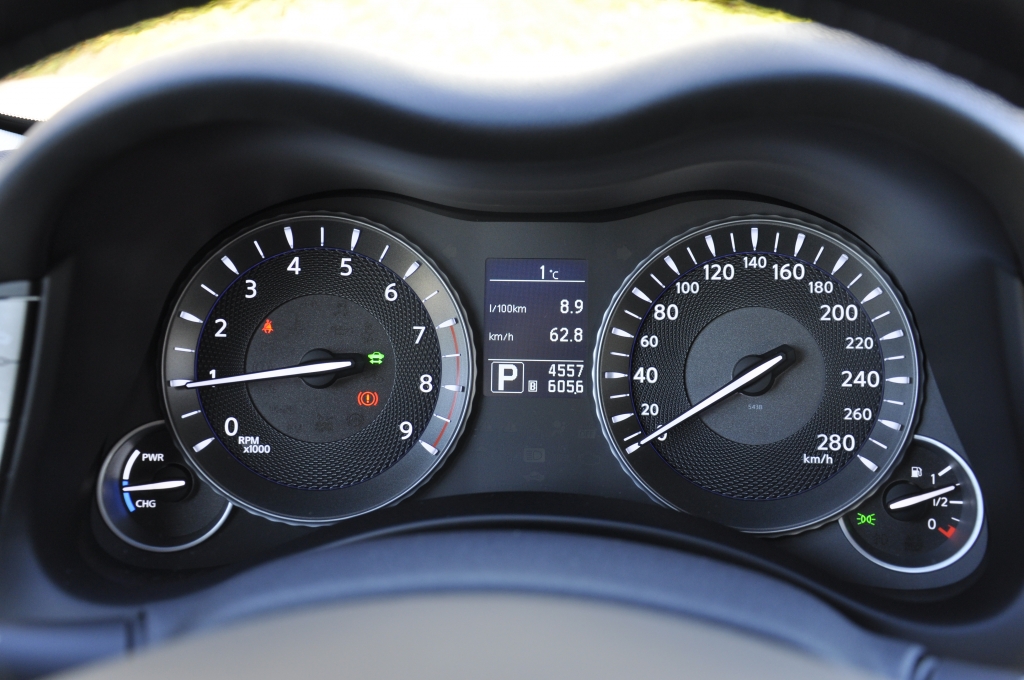 Test Infiniti M35h - Der Hybrid-Geheimtipp für Hubraum-Freunde