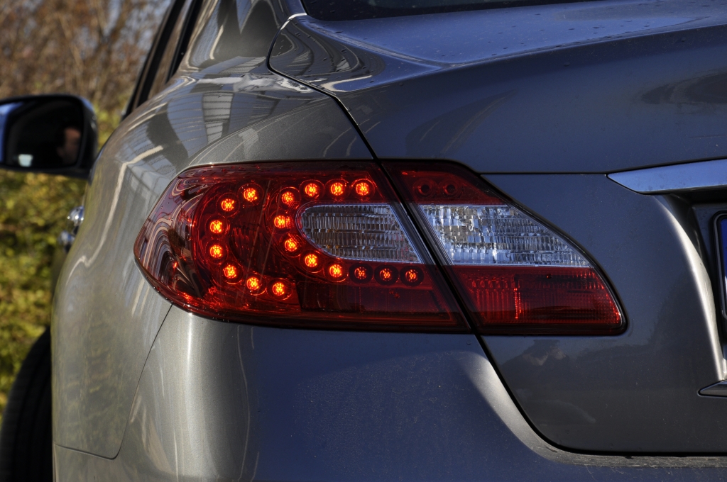Test Infiniti M35h - Der Hybrid-Geheimtipp für Hubraum-Freunde