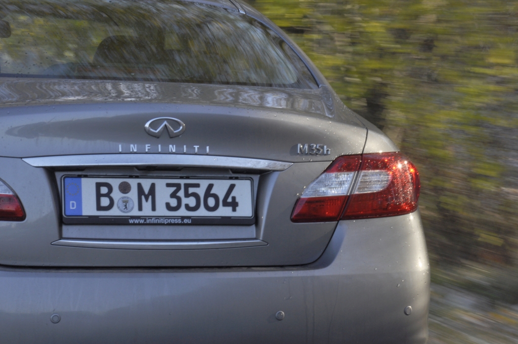Test Infiniti M35h - Der Hybrid-Geheimtipp für Hubraum-Freunde