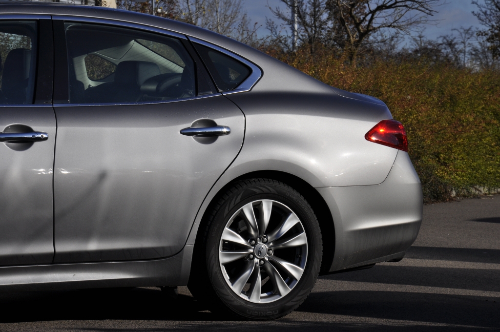 Test Infiniti M35h - Der Hybrid-Geheimtipp für Hubraum-Freunde