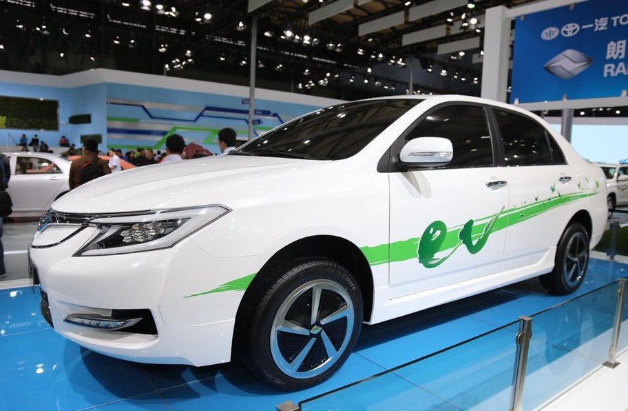 Toyota präsentiert reines Elektrofahrzeug