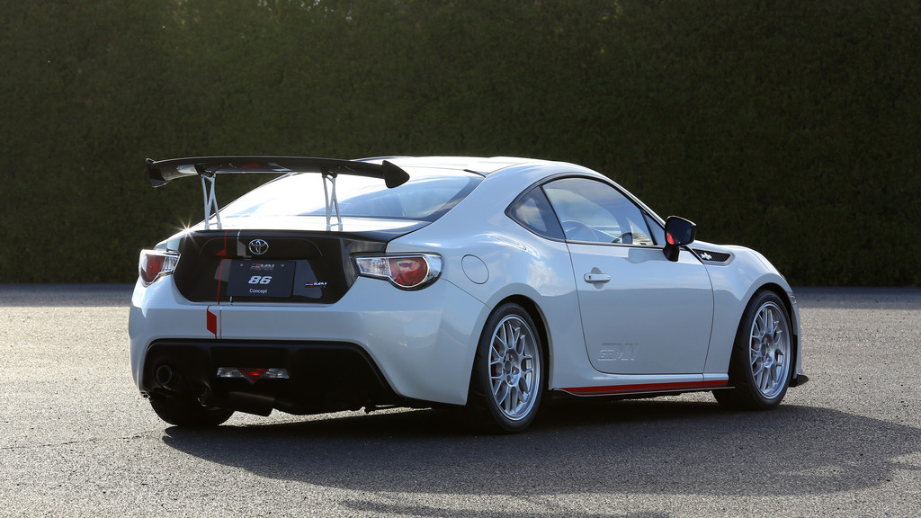 Toyota trumpft auf Tuning-Schau auf