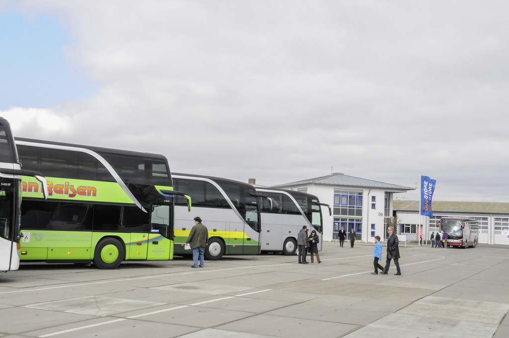 1300 Interessenten für gebrauchte Busse
