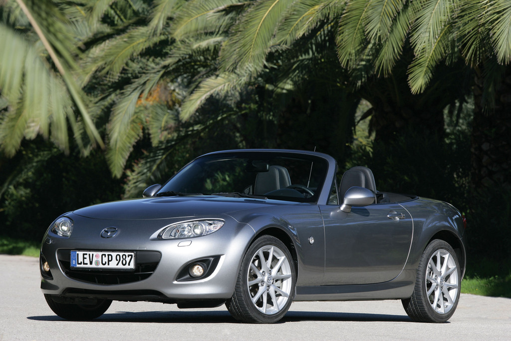 25 Jahre Mazda MX-5: Von der Kreidezeichnung zum erfolgreichsten Roadster der Welt