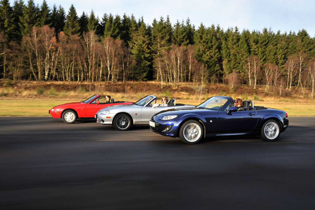 25 Jahre Mazda MX-5: Von der Kreidezeichnung zum erfolgreichsten Roadster der Welt