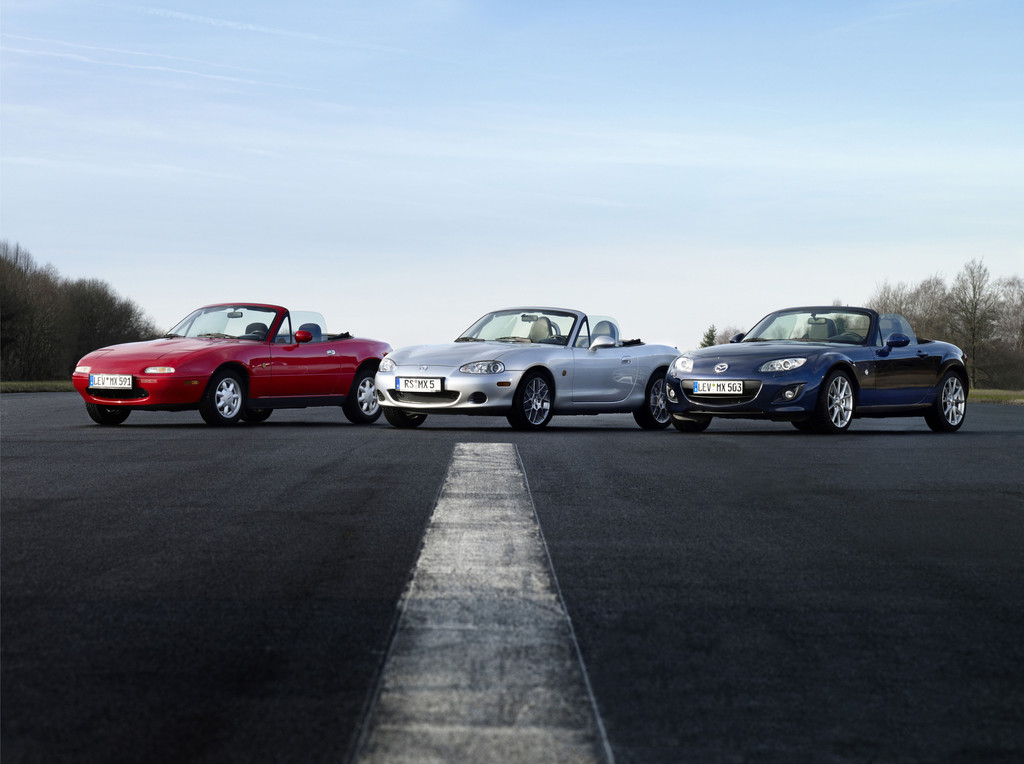 25 Jahre Mazda MX-5: Von der Kreidezeichnung zum erfolgreichsten Roadster der Welt