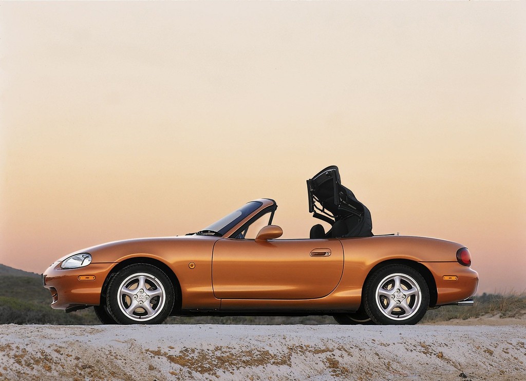 25 Jahre Mazda MX-5: Von der Kreidezeichnung zum erfolgreichsten Roadster der Welt